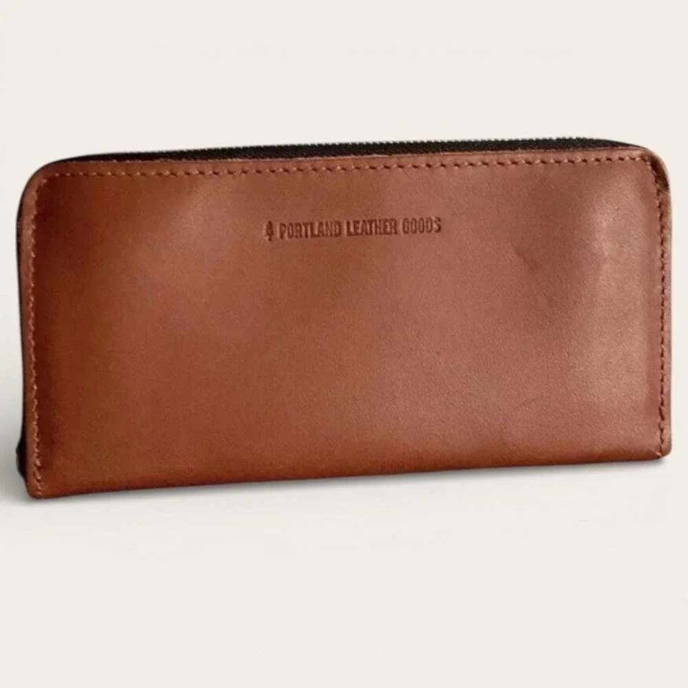 Portland Leather Goods NWOT Honey zip around accordion Large Wallet Compartments